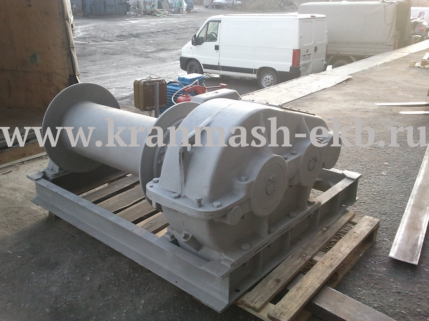 Лебедка тяговая ТЛ-10А Лебедка тяговая ТЭЛ-10