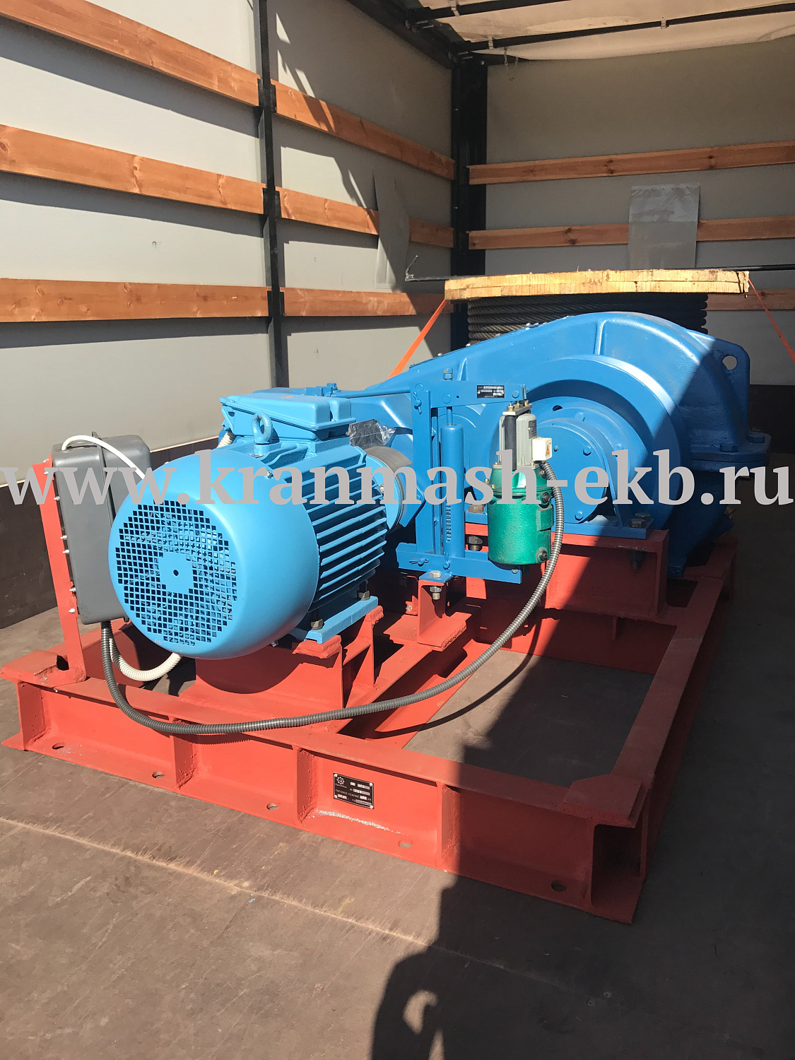 Лебедка маневровая ЛЭМ-10Ш1 Лебедка маневровая ЛЭМ-10Ш2